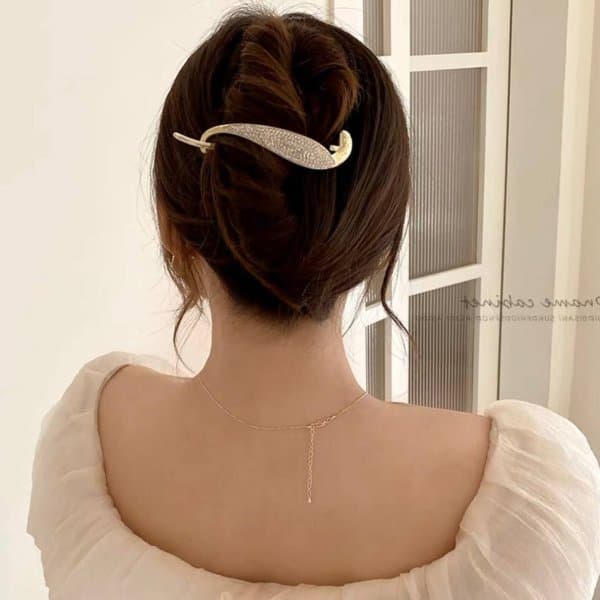 گیره مو چفتی نگین دار Y4400