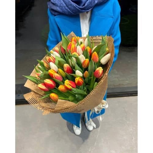 دسته گل مناسب متولد اسفند ماه مرد 10480