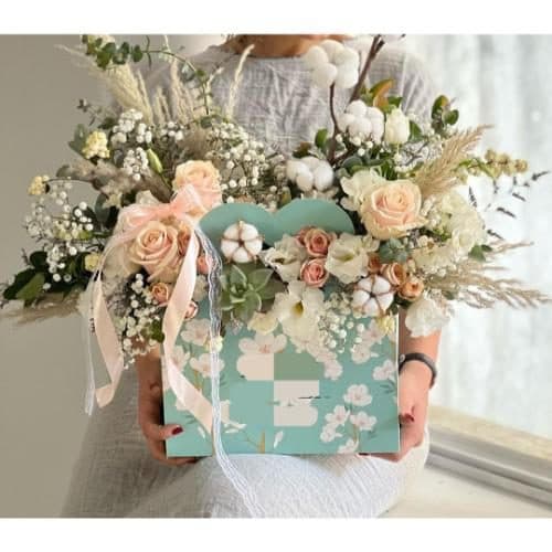 دسته گل مناسب بهترین هدیه برای پسر ۲۰ ساله 10414