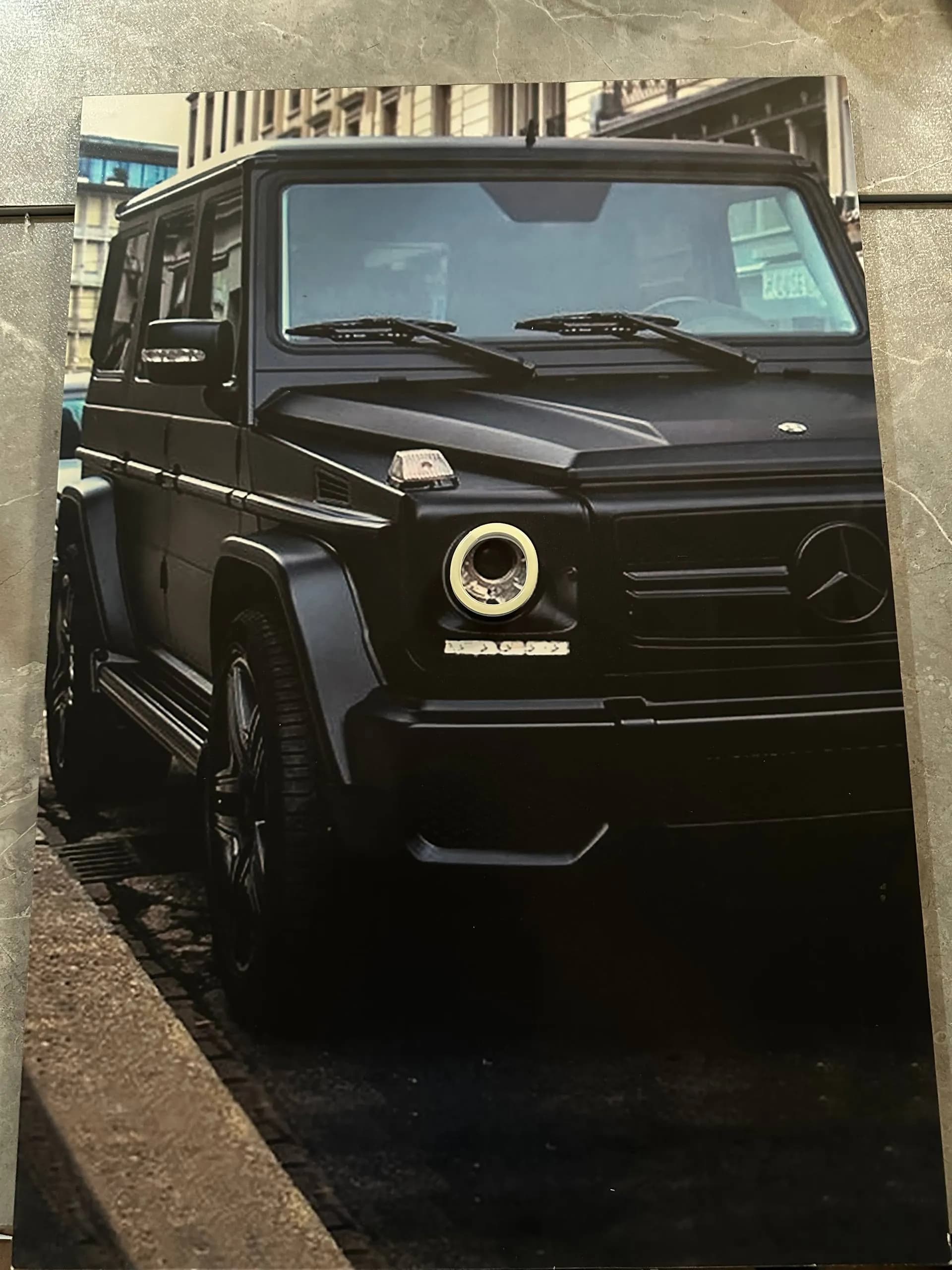 فتو نئون ماشین benz g class — تصویر ۲