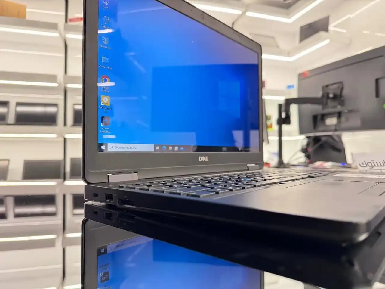 لپ تاپ استوک Dell Latitude 5580 Core i7 با گرافیک Intel — تصویر ۵