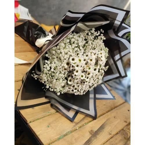 گل فروشی اطراف آرایشگاه و سالن زیبایی نایس محله دولت آباد تهران t7196