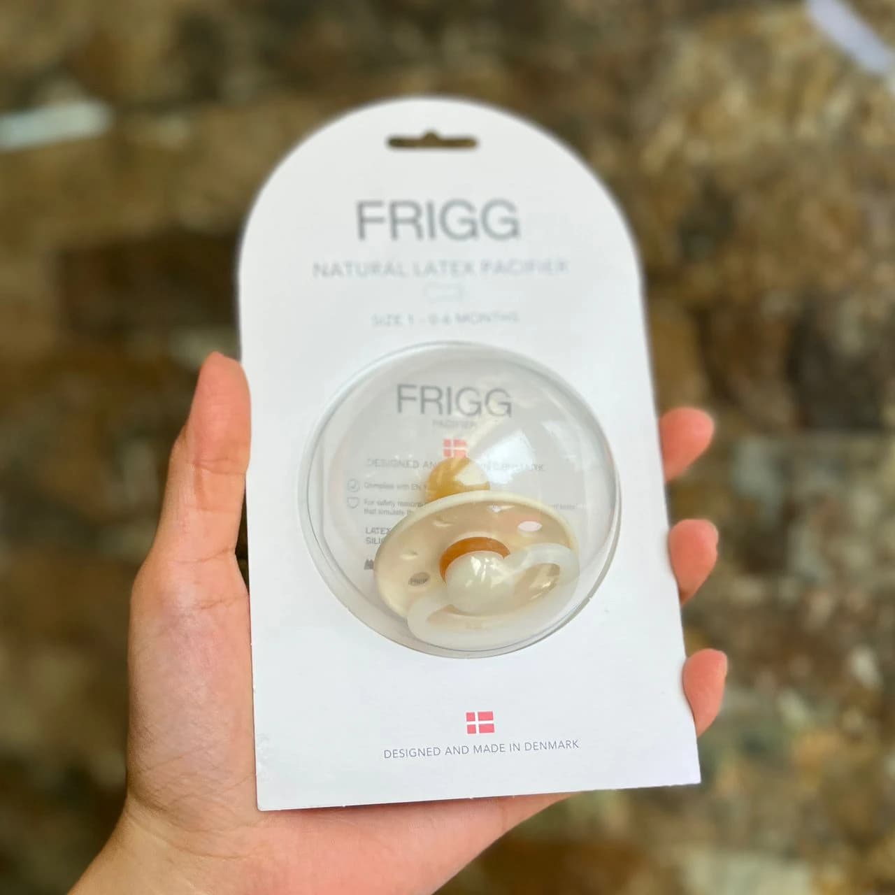 پستانک ۰ تا ۶ ماه لاتکس فریگ FRIGG Moon Phase Night شب تاب — تصویر ۲