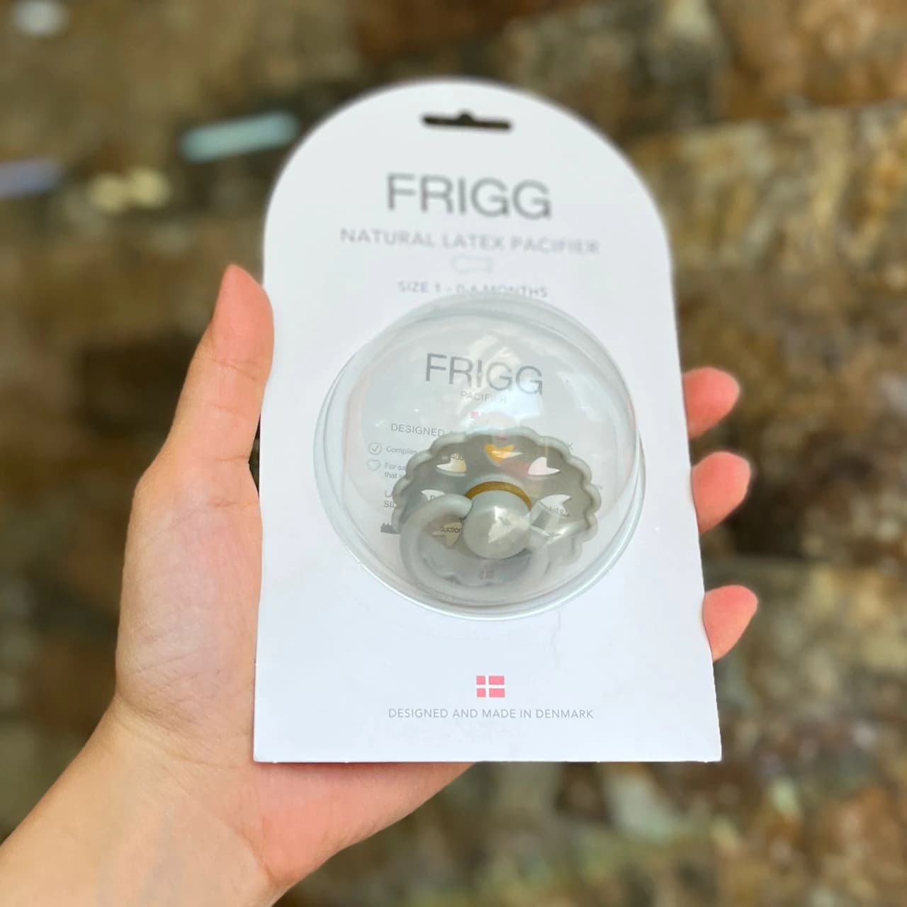 پستانک ۰ تا ۶ ماه لاتکس فریگ FRIGG Fairytale طوسی — تصویر ۲