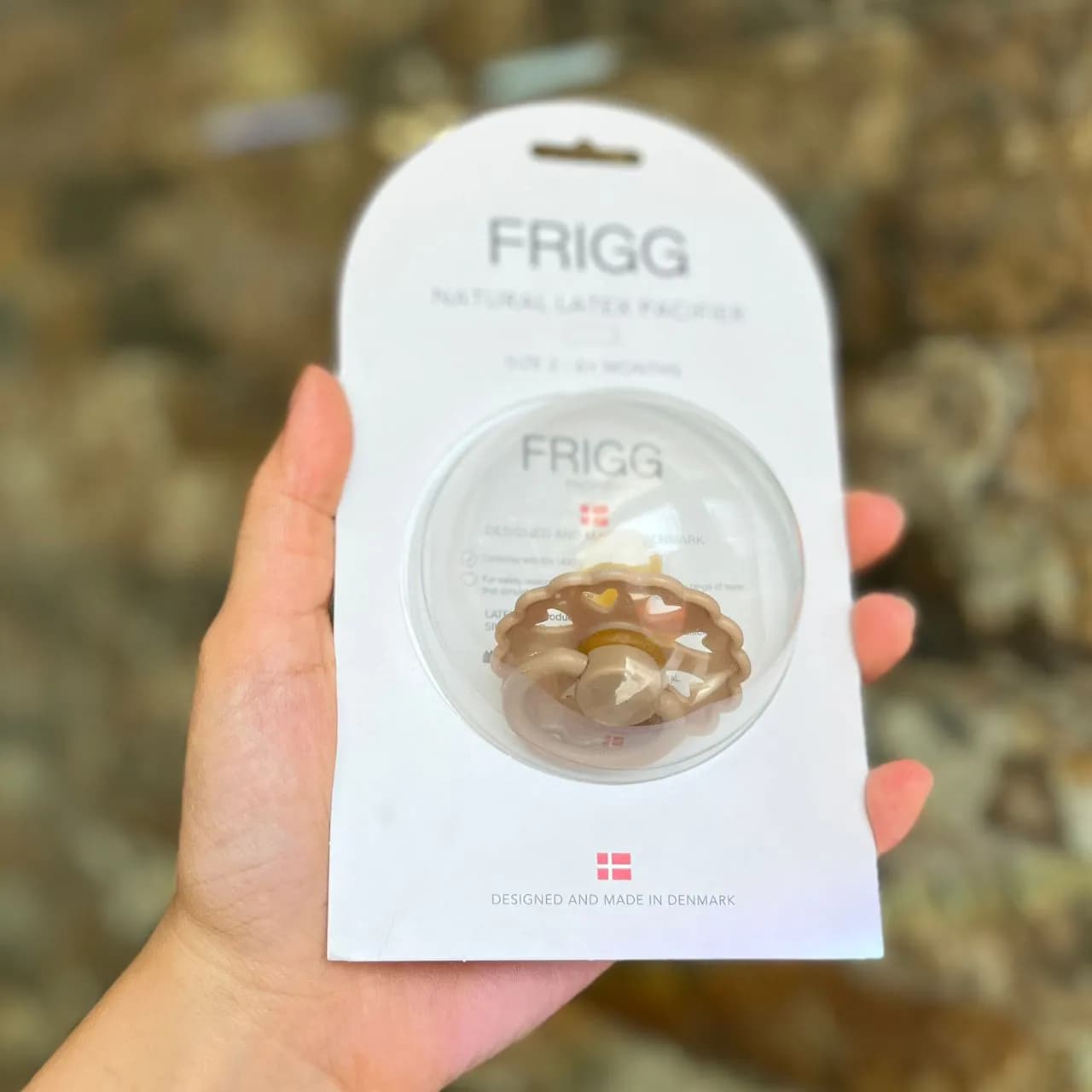 پستانک ۰ تا ۶ ماه لاتکس فریگ FRIGG Fairytale کرم — تصویر ۲