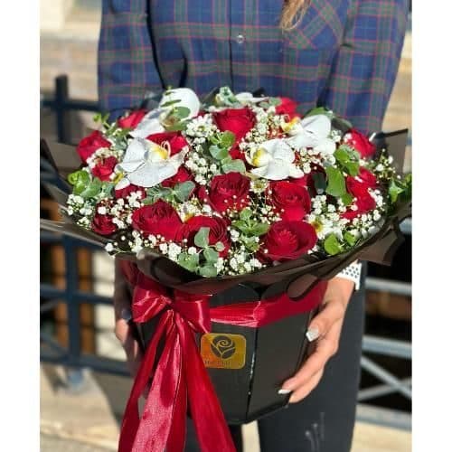 گل فروشی اطراف آرایشگاه زنانه سارا محله جمهوری تهران t7024