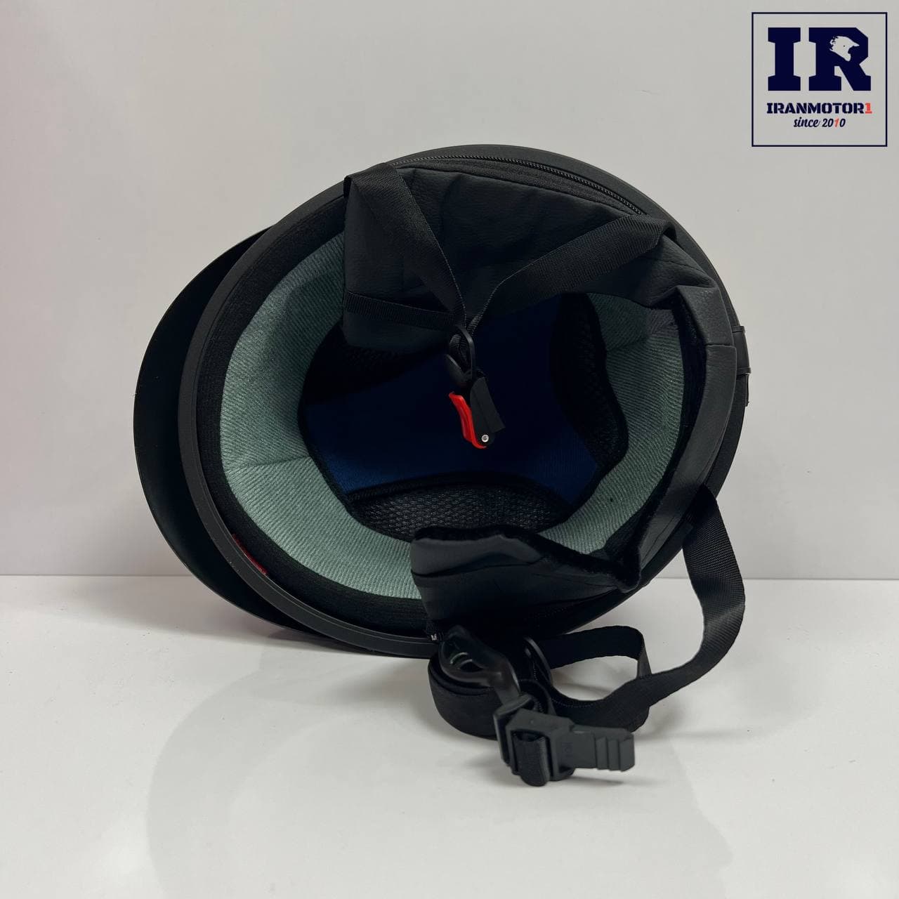 کلاه کاسکت وسپایی نیمه چرمی مشکی قرمز عینک دار — تصویر ۵