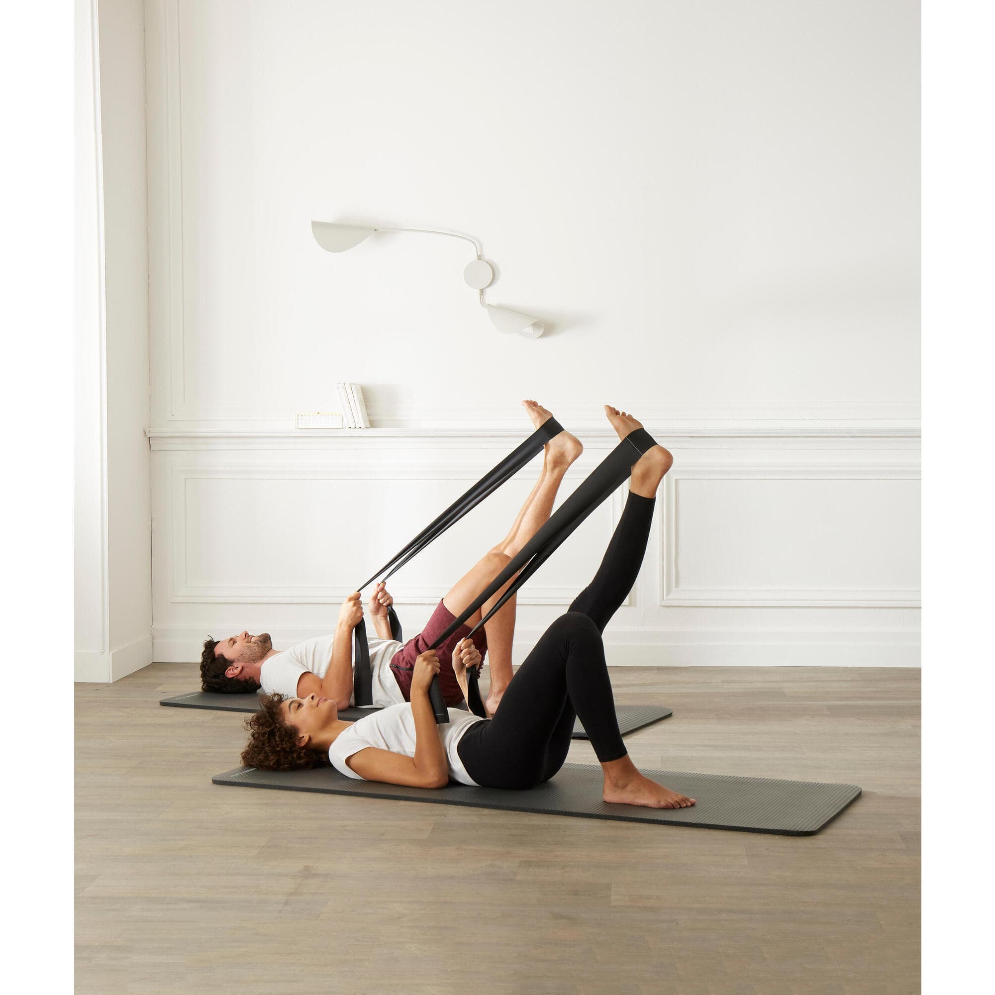 کش ورزشی / پیلاتس انایامبا 4 کیلوگرم – دکتلون Nyamba Elastic Pilates Band 4 Kg – Black – Difficult Level — تصویر ۲