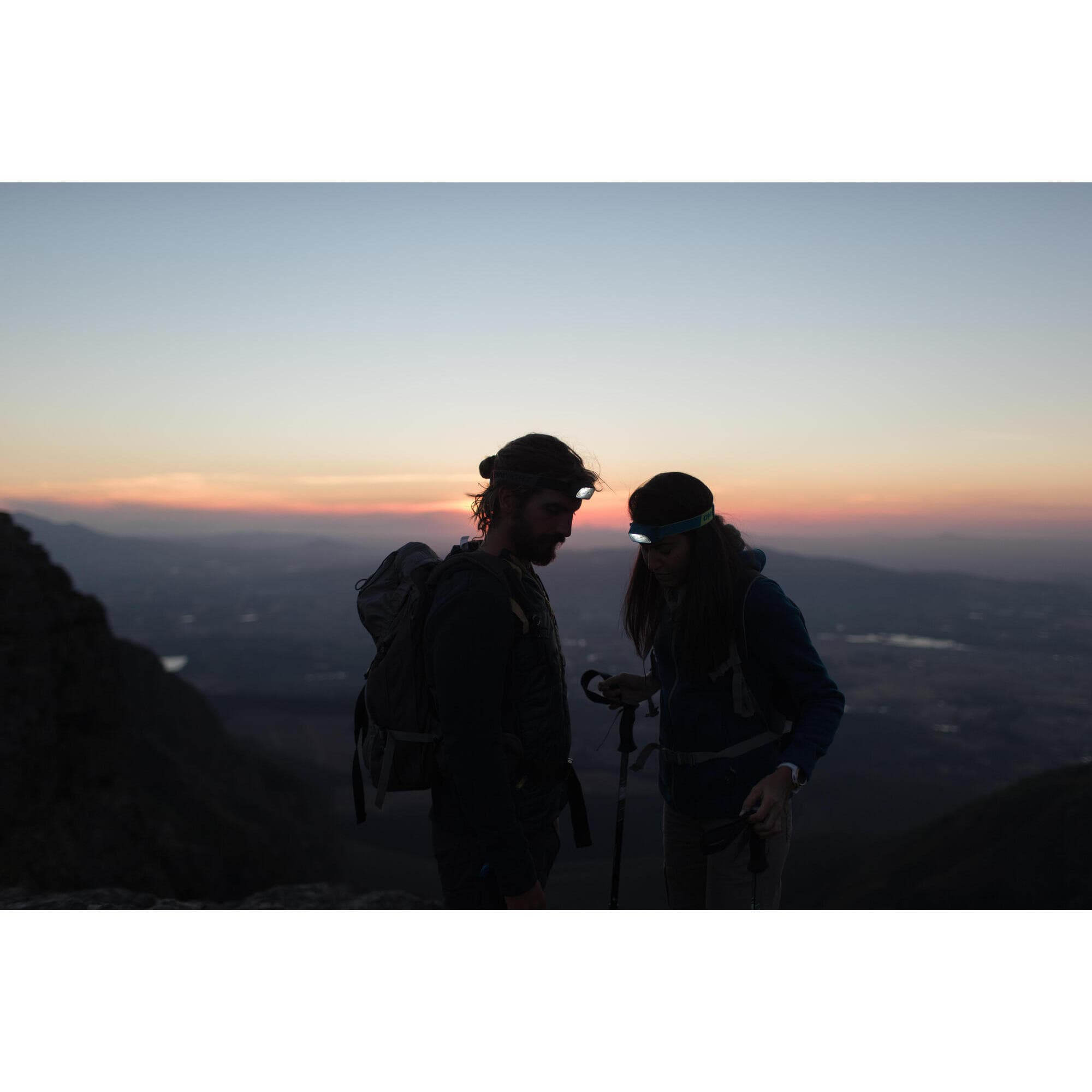 هدلامپ فورکلاز Forclaz Head Lamp / Flashlight – 80 Lumens – Black – Trekking ONNIGHT 100 — تصویر ۲