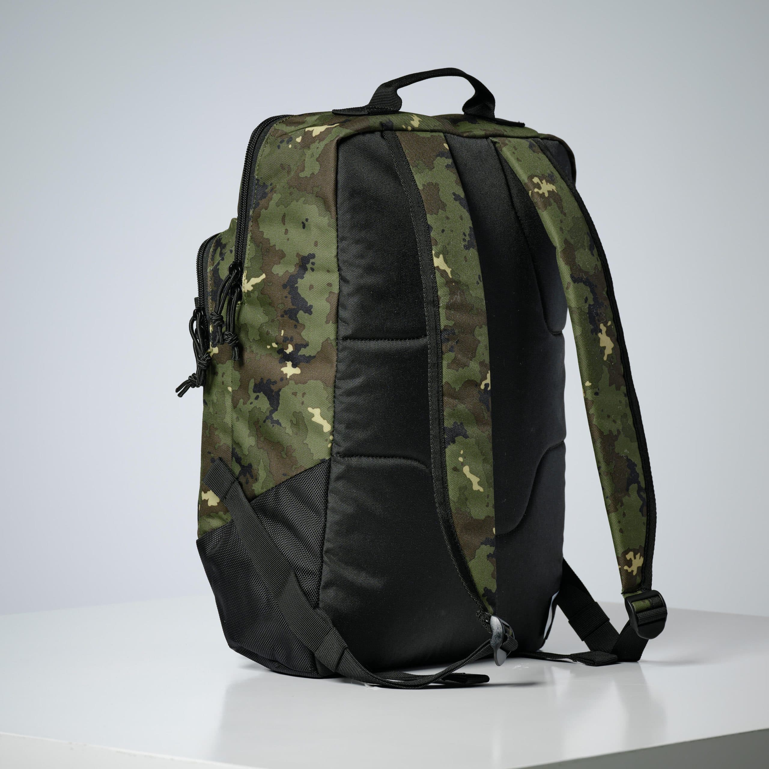کوله پشتی سولوگناک 20 لیتری شکار Solognac Backpack – 20L – Hunting and Nature Watching – ISV Camouflage Pattern – 100 — تصویر ۳