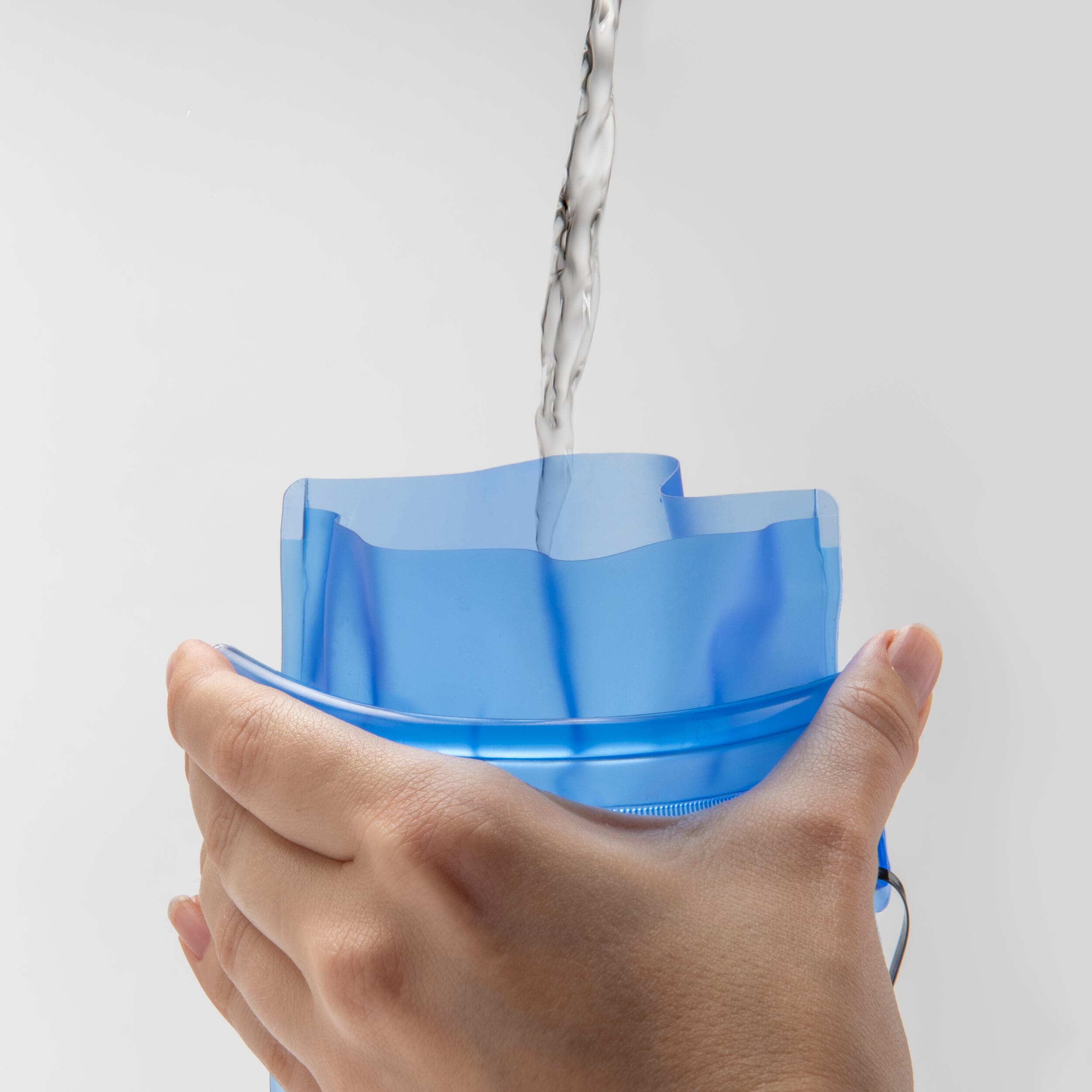 کمل بک دکتلون – کیسه آب کیپ ران اودیکت Decathlon kiprun Trail Running Water Bladder 2 L — تصویر ۴