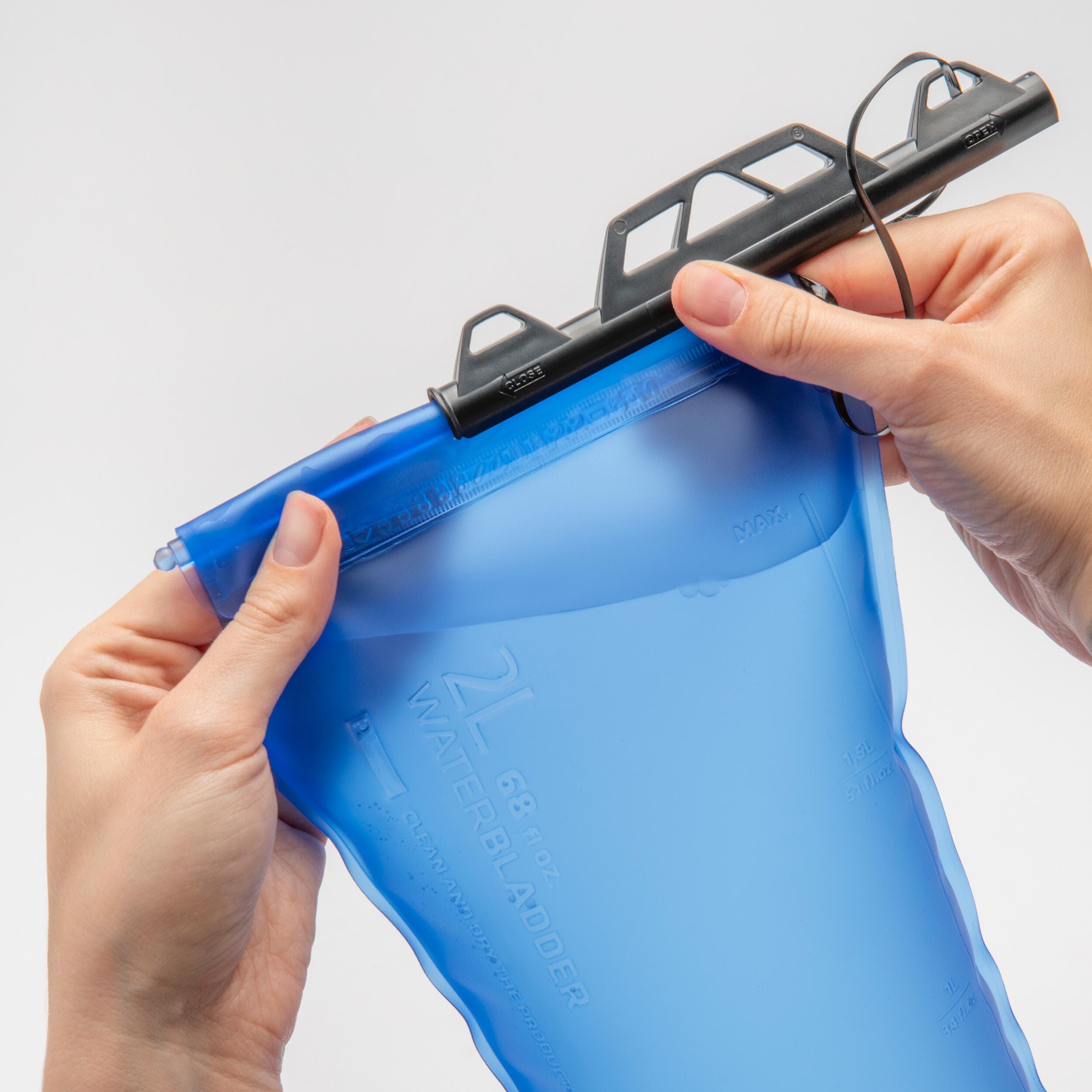 کمل بک دکتلون – کیسه آب کیپ ران اودیکت Decathlon kiprun Trail Running Water Bladder 2 L — تصویر ۳