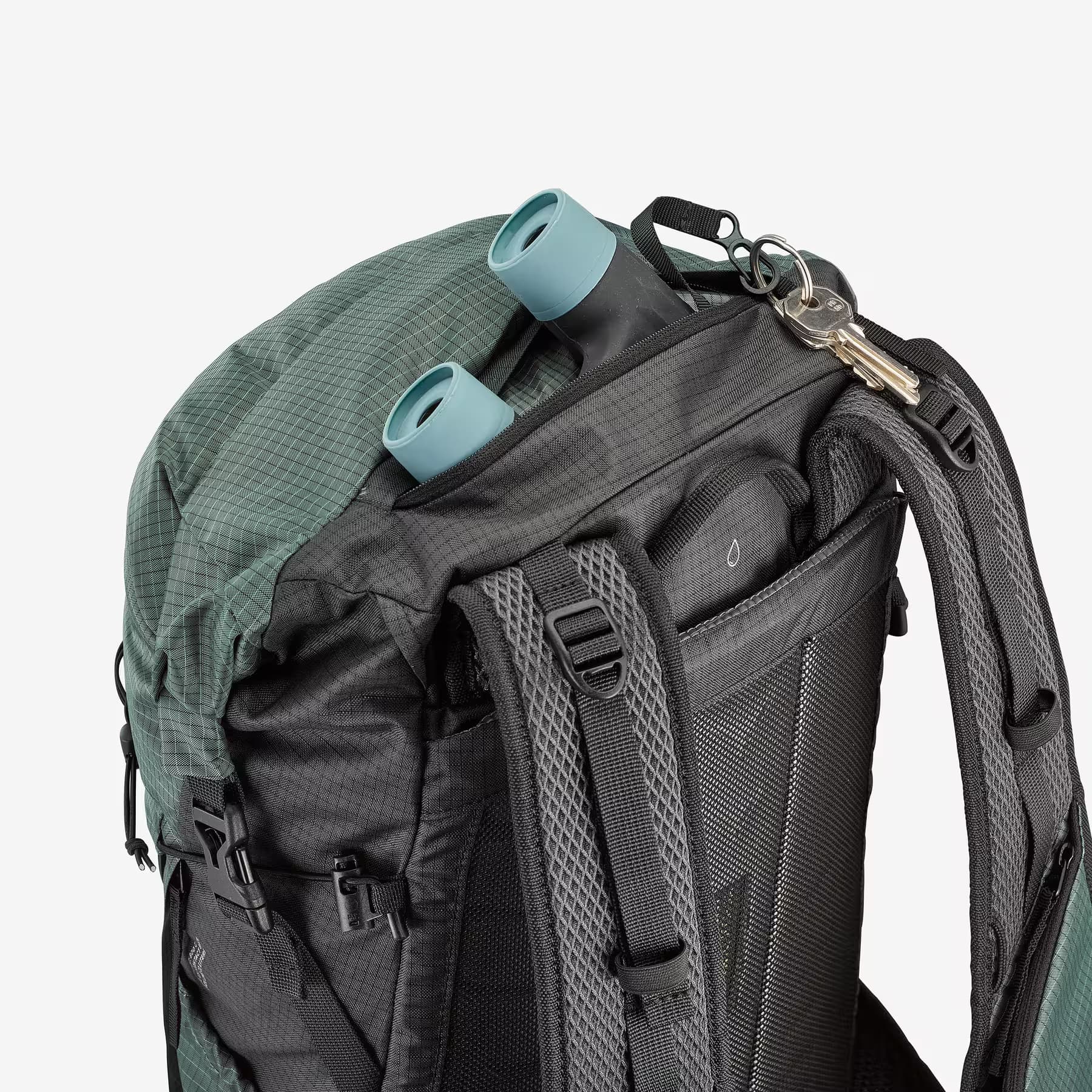 کوله پشتی کچوا کوهنوردی 22 لیتری Quechua Outdoor Backpack – 22 L – Green – MH500 Light — تصویر ۸