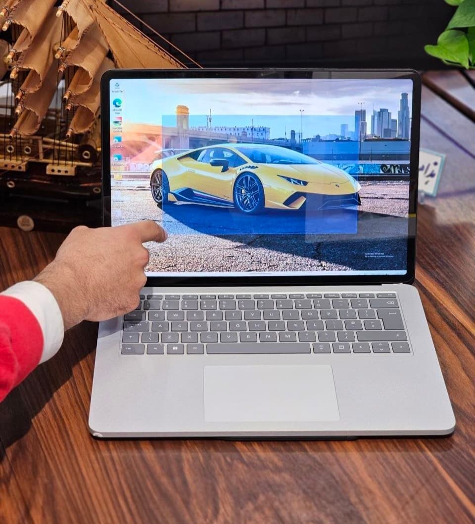 لپ تاپ سرفیس Microsoft Surface Laptop Studio | Core i7-11370H | RAM 32GB | SSD 1TB | RTX 3050 Ti 4GB | صفحه لمسی 14.4 اینچ