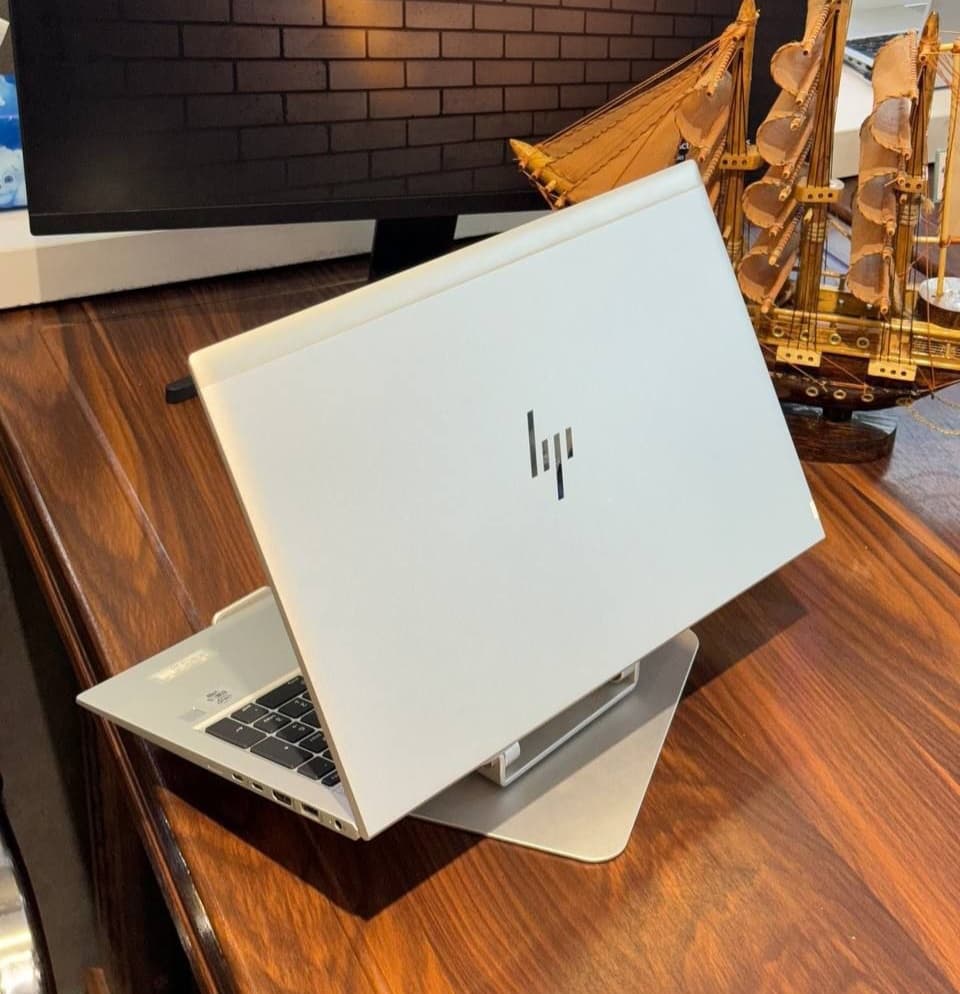 لپ تاپ استوک HP EliteBook 850 G7 | Core i5-10310U | رم 8GB | SSD 256GB | 15.6 اینچ FHD IPS | گرید A++ — تصویر ۳