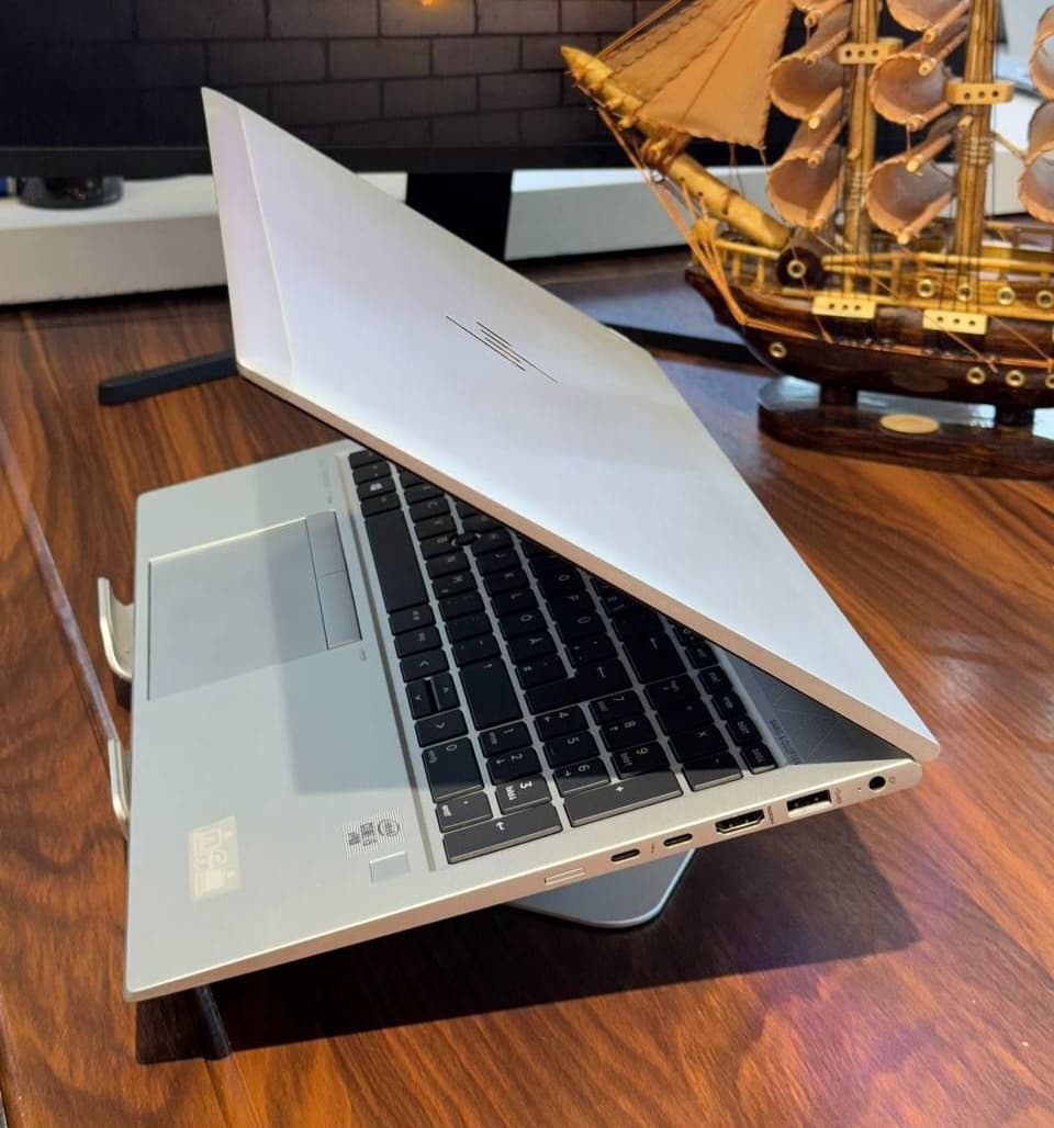 لپ تاپ استوک HP EliteBook 850 G7 | Core i5-10310U | رم 8GB | SSD 256GB | 15.6 اینچ FHD IPS | گرید A++ — تصویر ۲