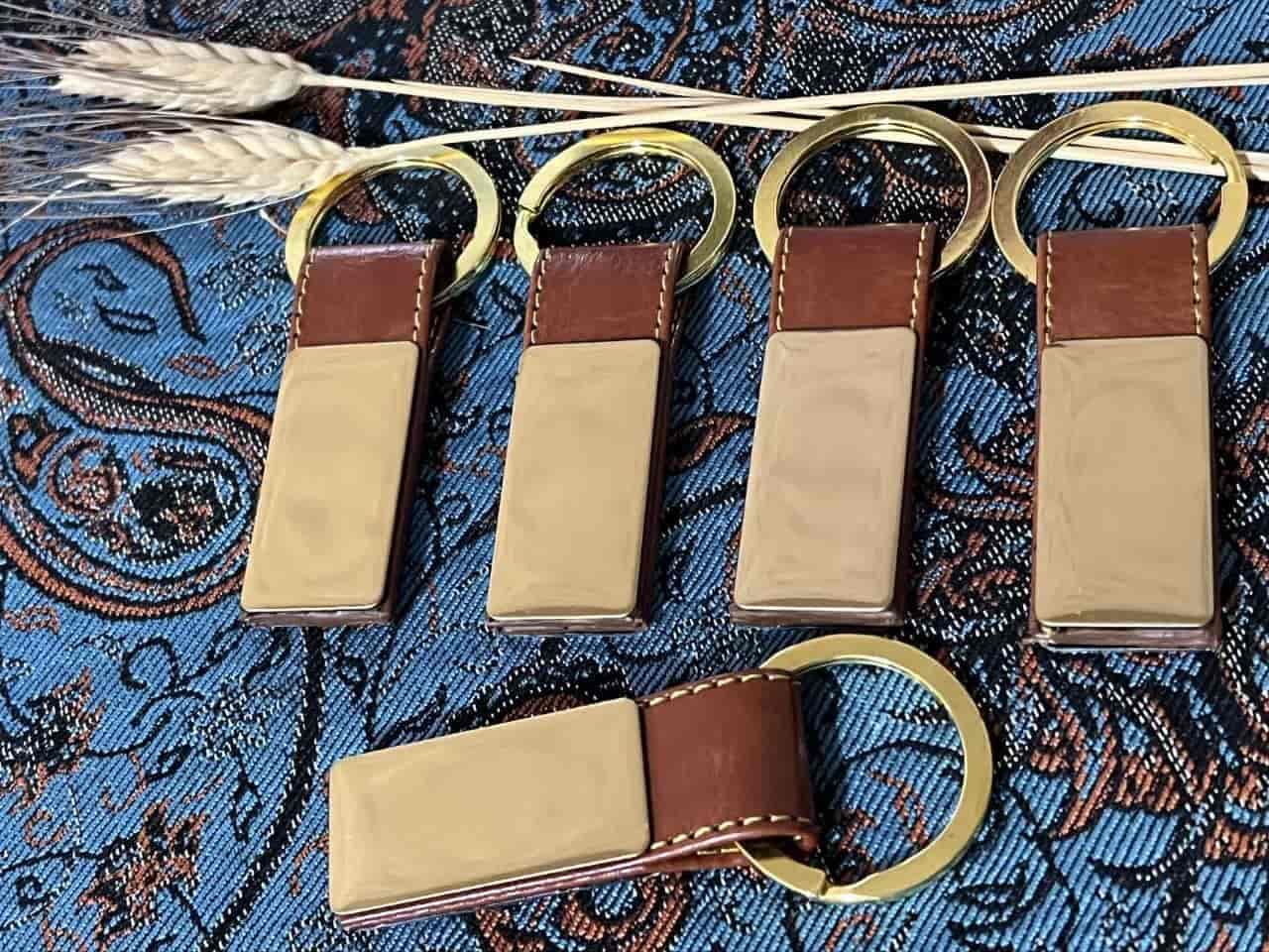 دسته کلید چرمی کد b1010