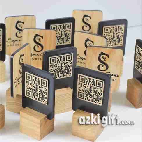 استند کیوآرکد کد8003