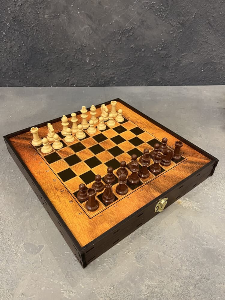 پک بازی 5 کاره همراه با مهره شطرنج
