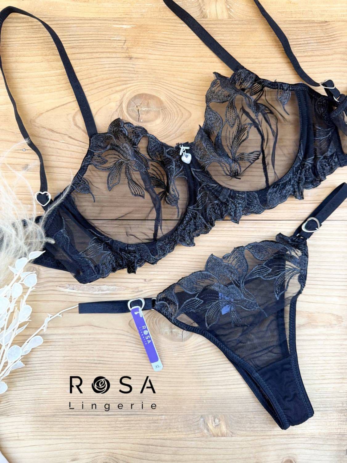 ست لباس زیر شورت و سوتین فنردار دانتل اروپایی Rosa کد 1674