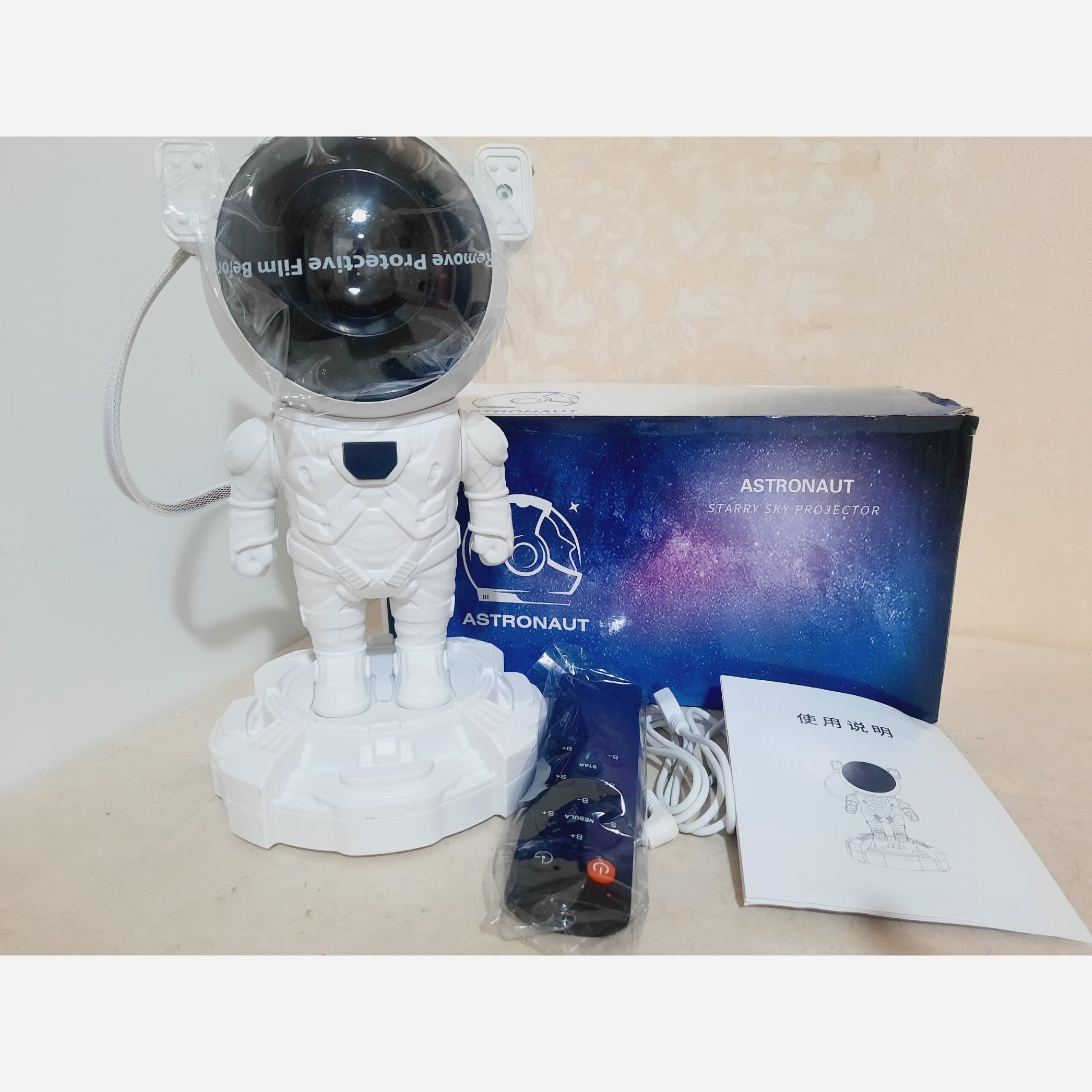 چراغ خواب طرح فضانورد اسپیکردار Astronaut Starry Sky Projector Night Light — تصویر ۶