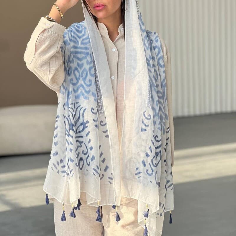 شال نخی رنگ آبی جنس وارداتی طرح سنتی trf