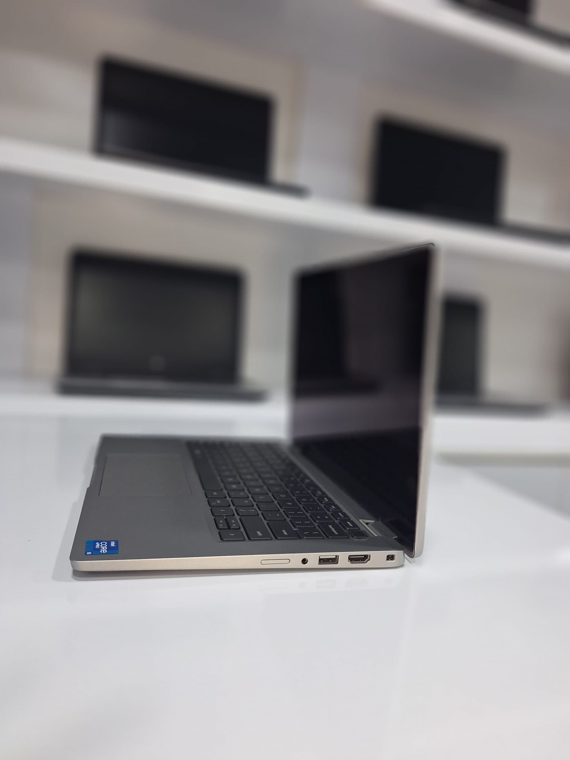 dell 5320 — تصویر ۲