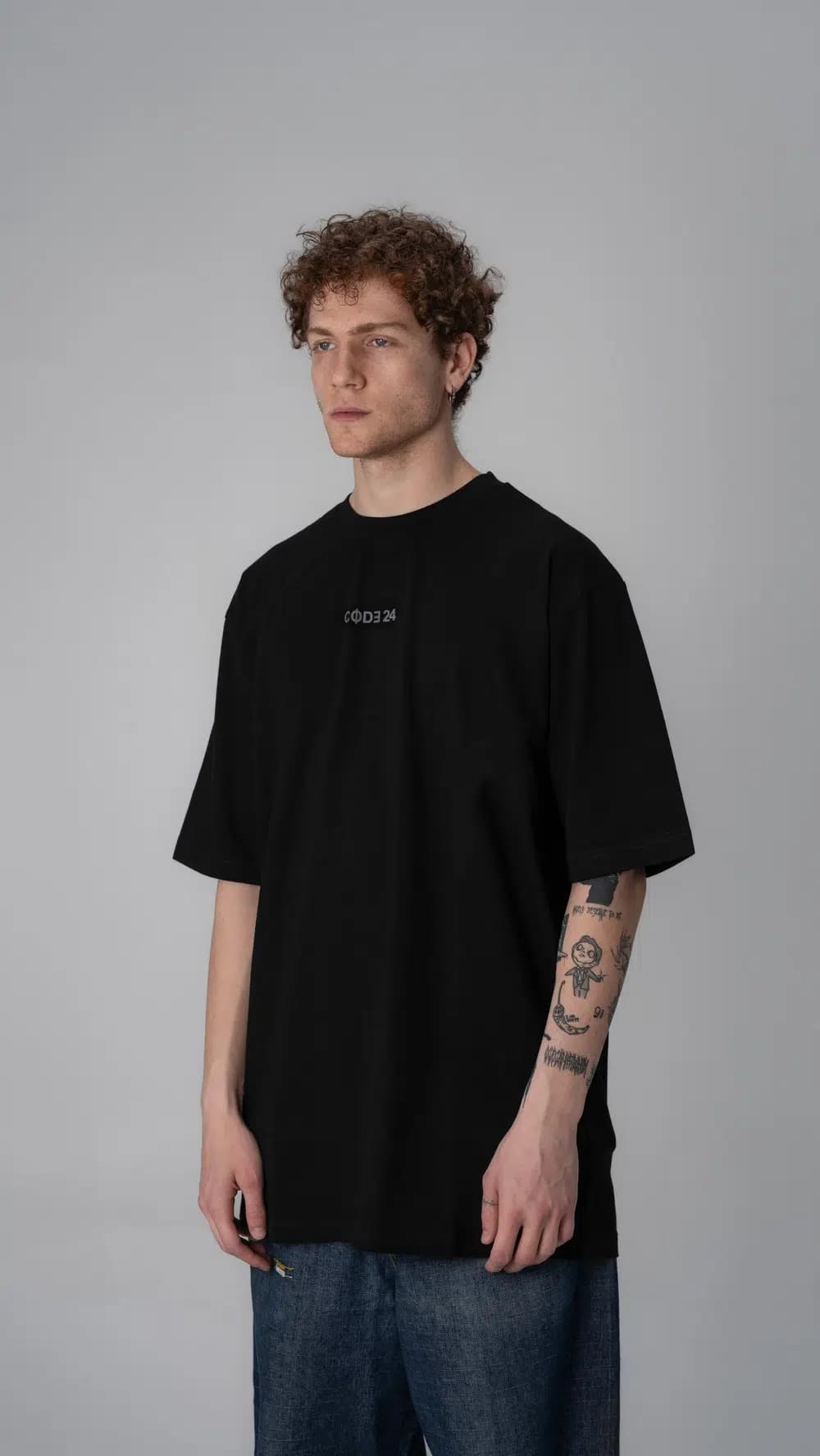 تی شرت مردانه مشکی برند CODE24 طرح ALIEN سایز XL — تصویر ۲