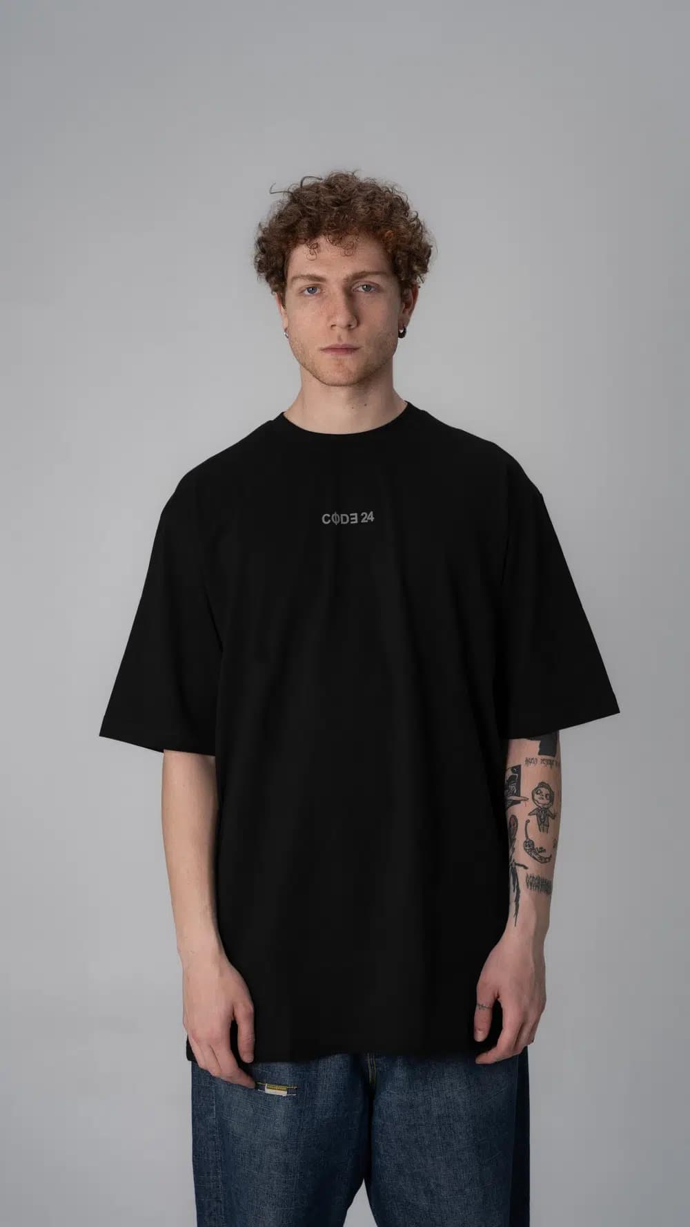 تی شرت مردانه مشکی برند CODE24 طرح ALIEN سایز XL