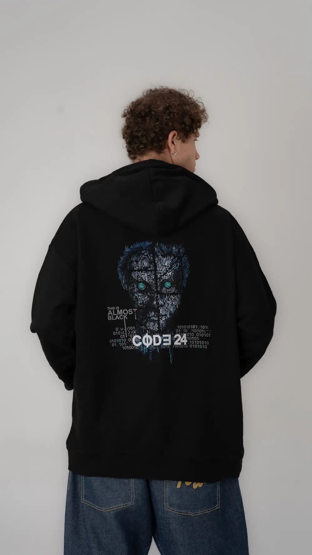 هودی مشکی طرحدار مردانه مدل The man inside Hoodie سایز XL — تصویر ۴