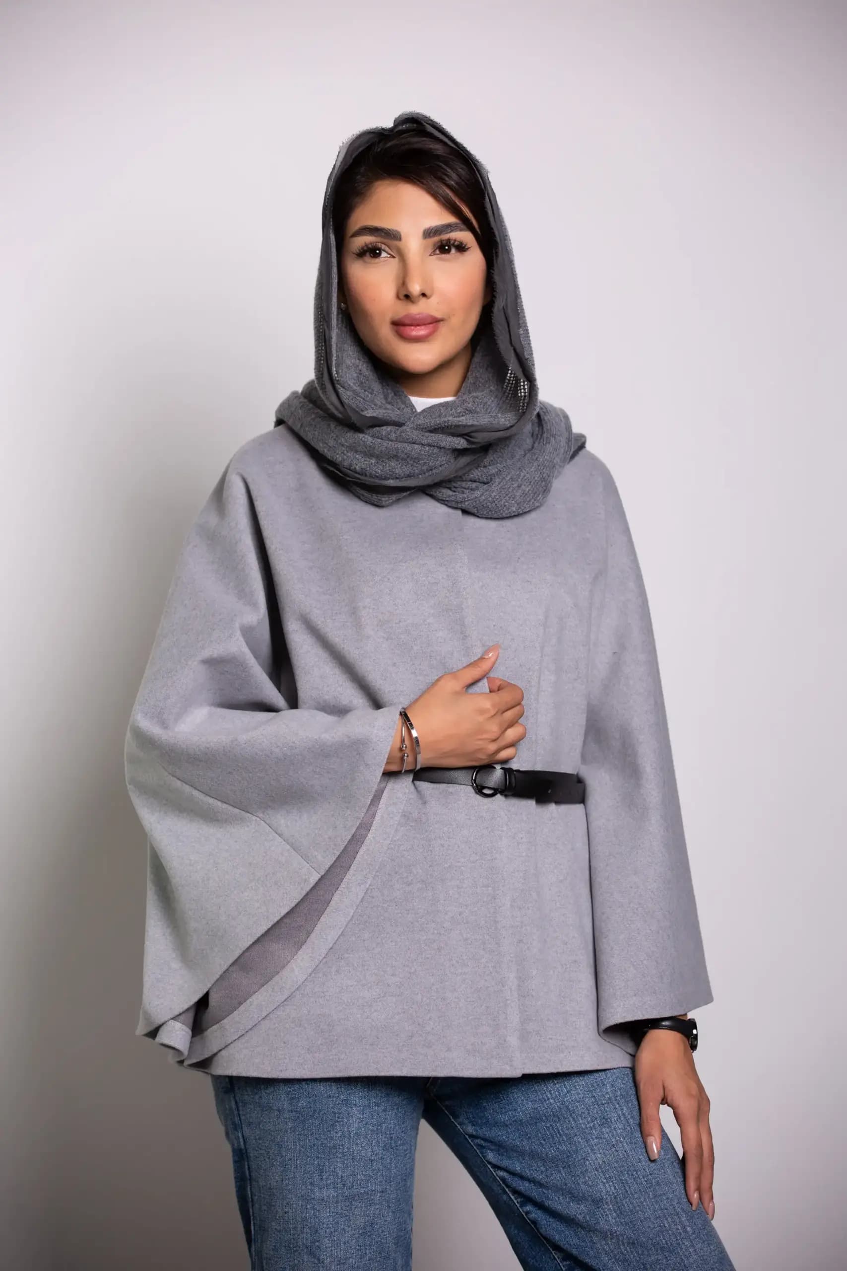 پانچو زنانه کمربند دار لامر — تصویر ۶