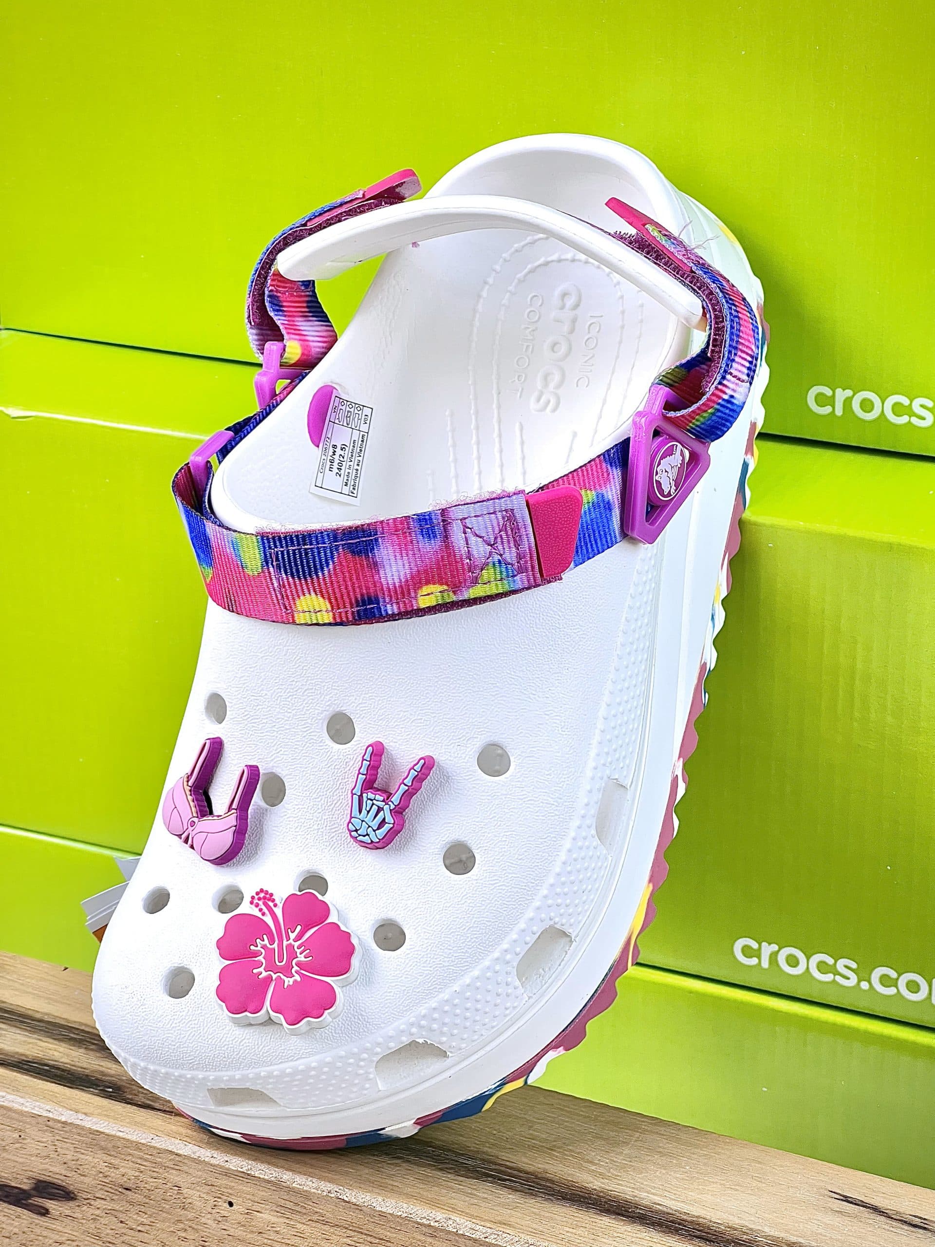 کراکس هایکر سفید صورتی زنانه | Crocs Hiker — تصویر ۳