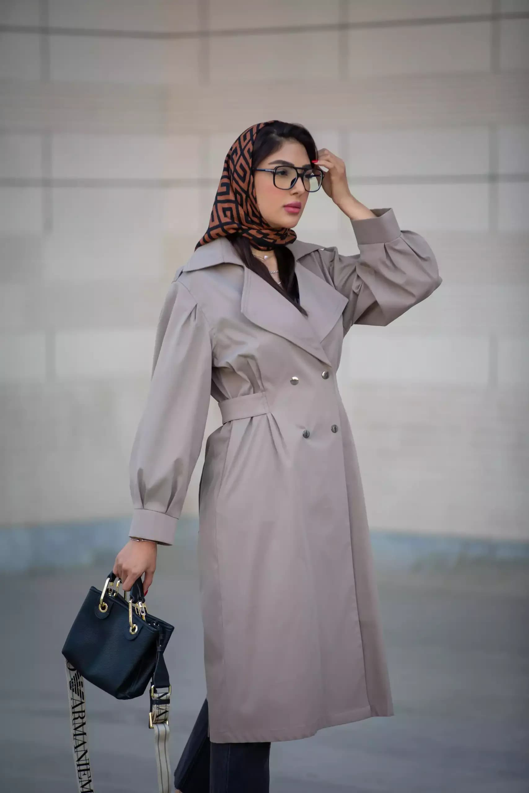 بارانی کتان بلند پشت کش — تصویر ۶