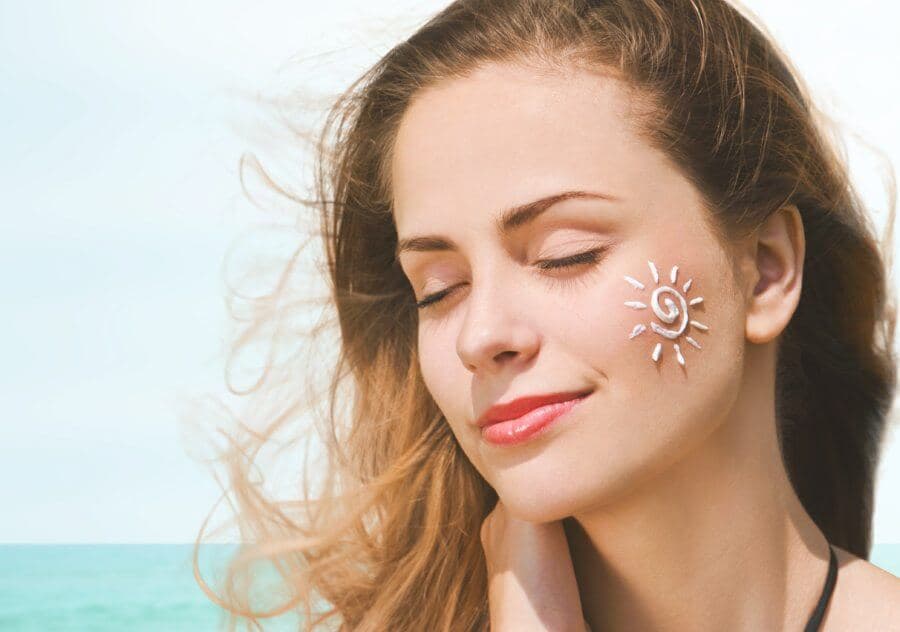 ضد آفتاب فلوئیدی فاقد چربی وت فورس الارو SPF 50 — تصویر ۲