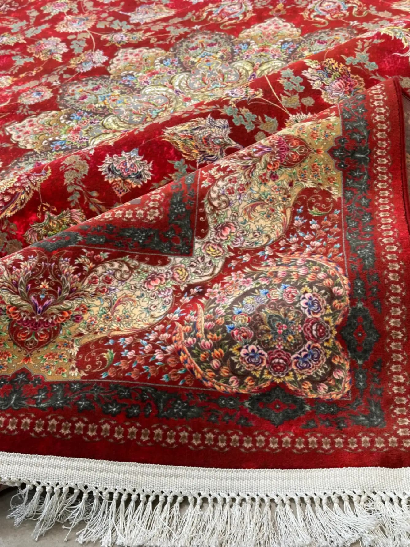 فرش طرح اسکارلت لاکی — تصویر ۸