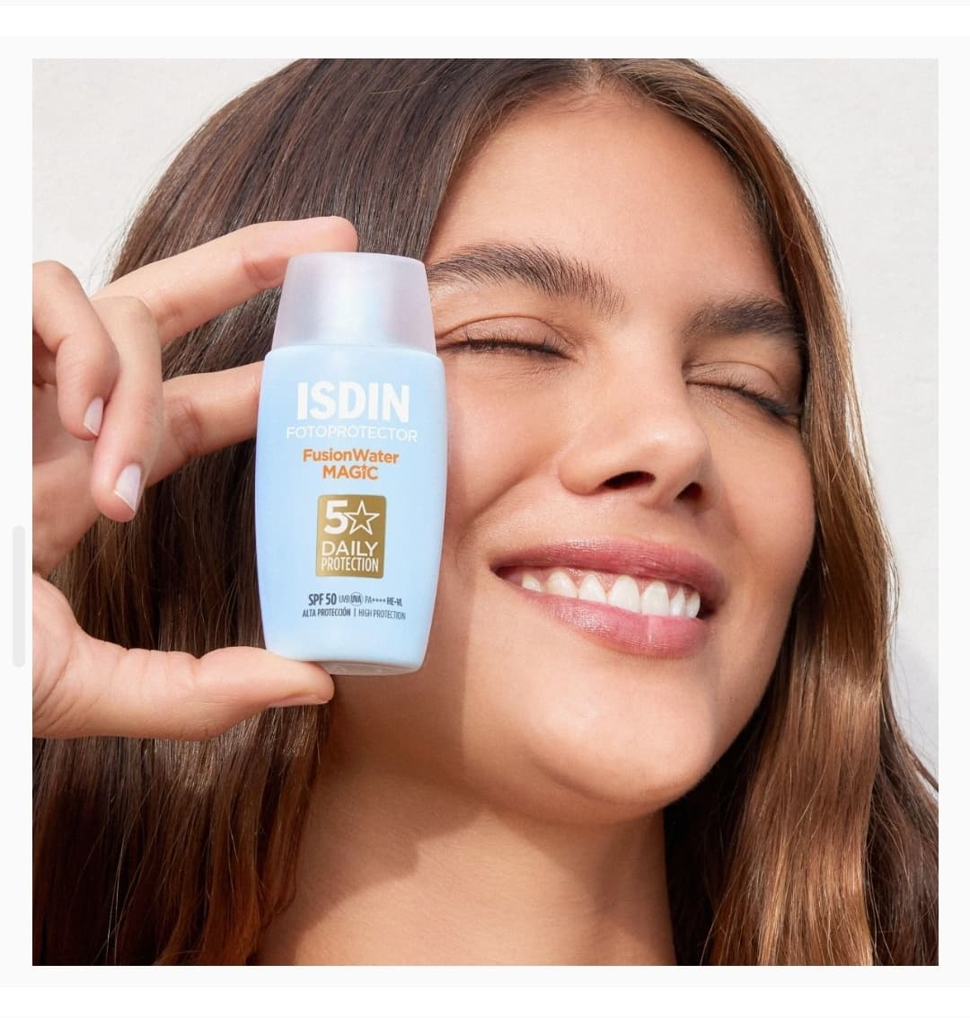 ضد آفتاب فوق العاده سبک فیوژن واتر مجیک ایزدین با SPF 50 Isdin Fusion Water Magic SPF 50 — تصویر ۱۰