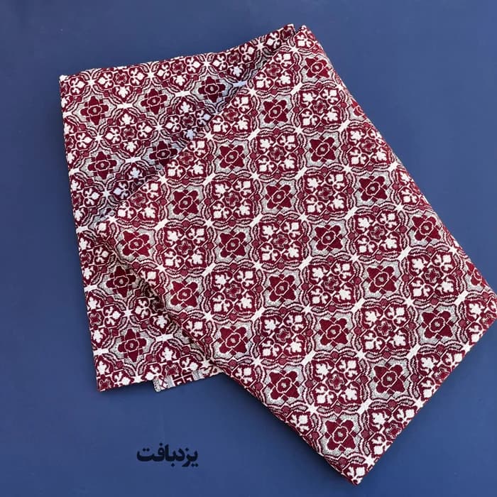 زیر سفره ای یزدی سه متری طرح زمرد رنگ قرمز — تصویر ۲