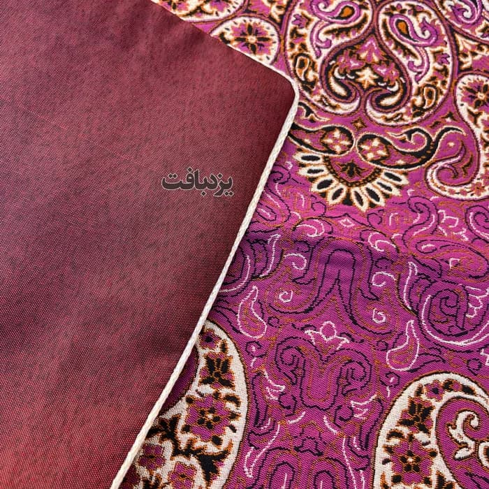 رومیزی ترمه صورتی مدل شاه پسند ابعاد 1 در 1 — تصویر ۲