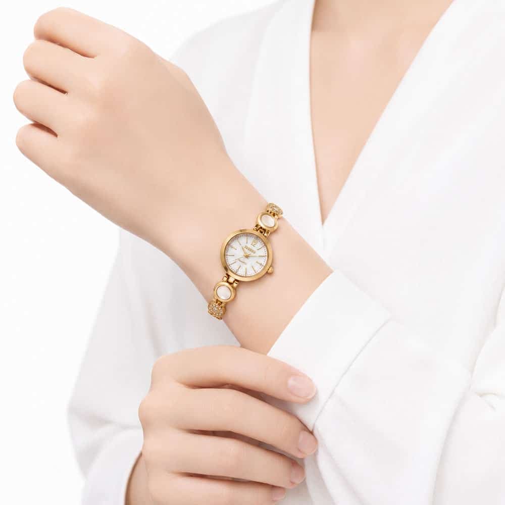 ساعت زنانه طلایی نگین دار SOUSOU کد WT-STL-302 — تصویر ۲