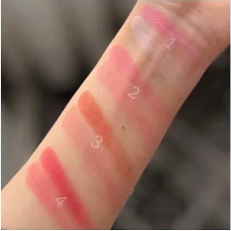 رژگونه پینترستی ماه و ستاره هدی موجی — تصویر ۳