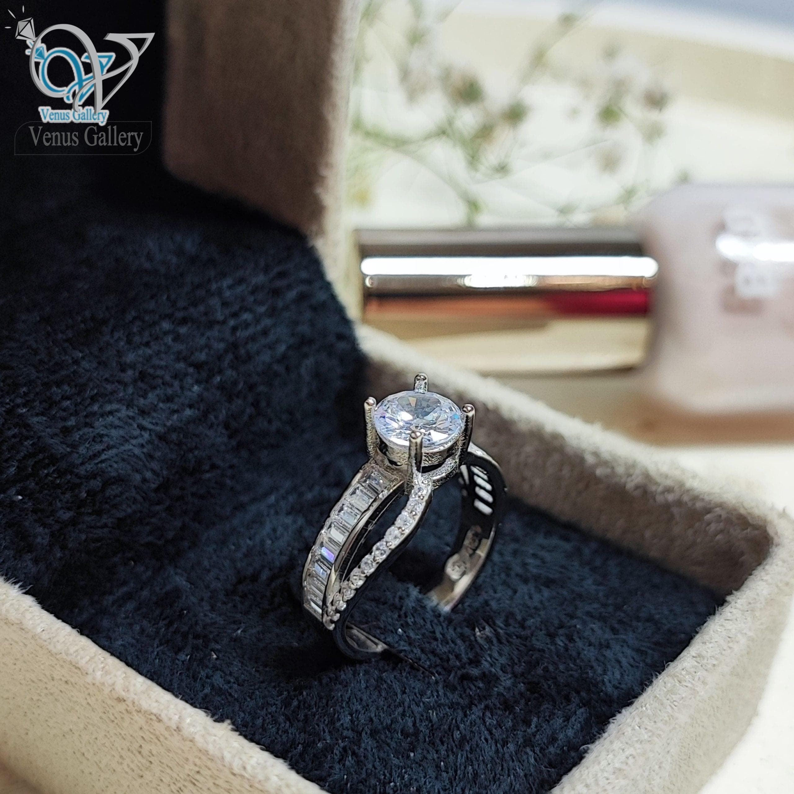 انگشتر تک نگین نقره جواهری طرح طلاسفید کد 3828