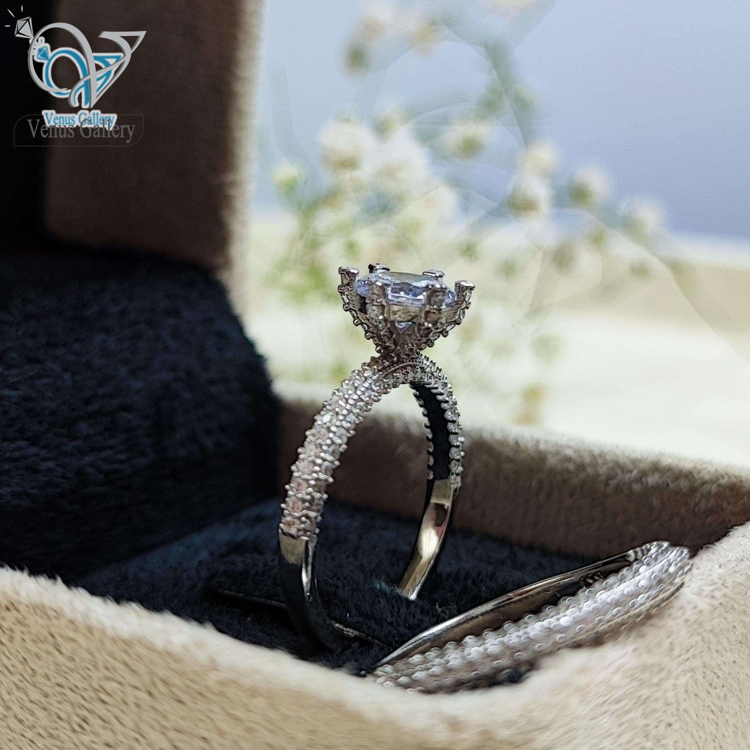 حلقه پشت حلقه جواهری تمام نگین کد 3809