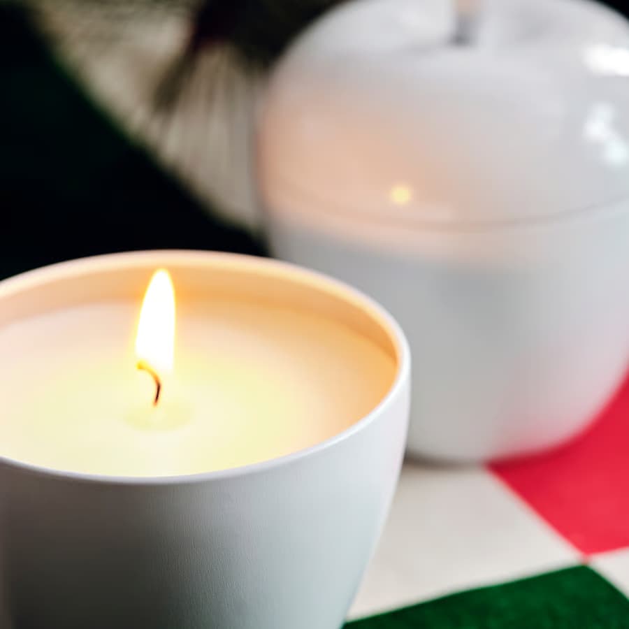 شمع معطر سفید VINTERFINT ایکیا — تصویر ۳
