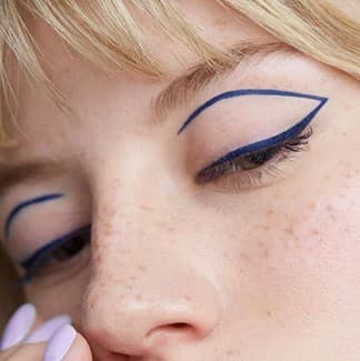 خط چشم ماژیکی نمدی آبی کوئین فیس Queen Face Waterproof Blue Eyeliner — تصویر ۲