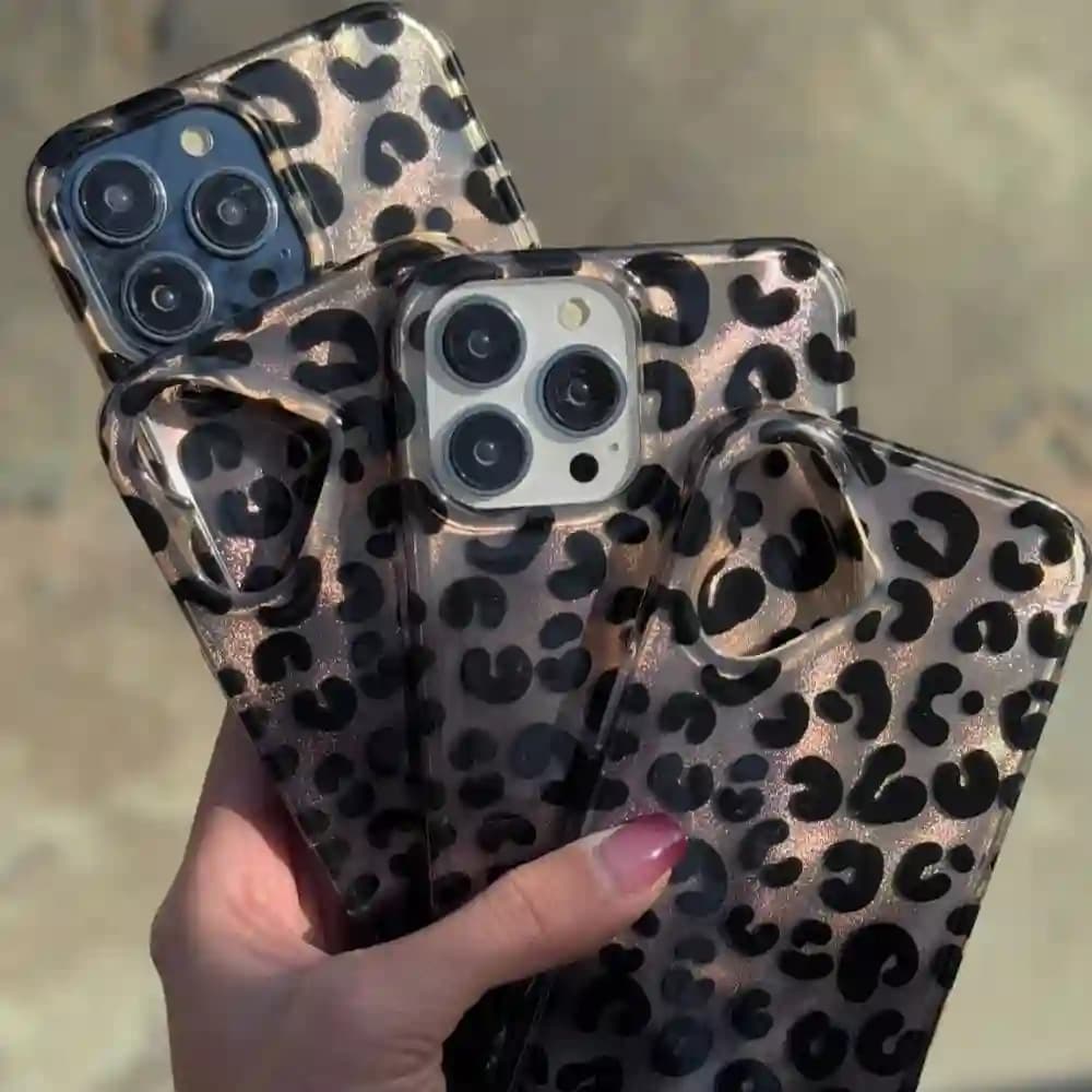 قاب پلنگی شاينی مدل Shiny leopard برای IPHONE 16 — تصویر ۲