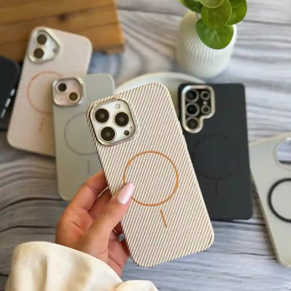 قاب مگ سیف مدل Carbon برای IPHONE 16 Promax