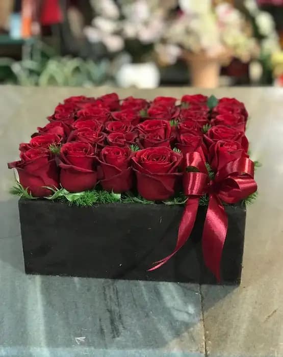 باکس گل قرمز طرح بهاره