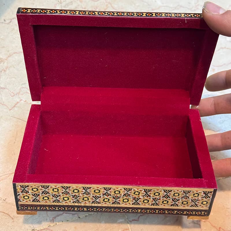 جعبه خاتم کاری استخونی لیلی و مجنون — تصویر ۷