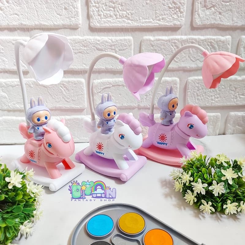 چراغ مطالعه طرح لبوبو اسب سوار