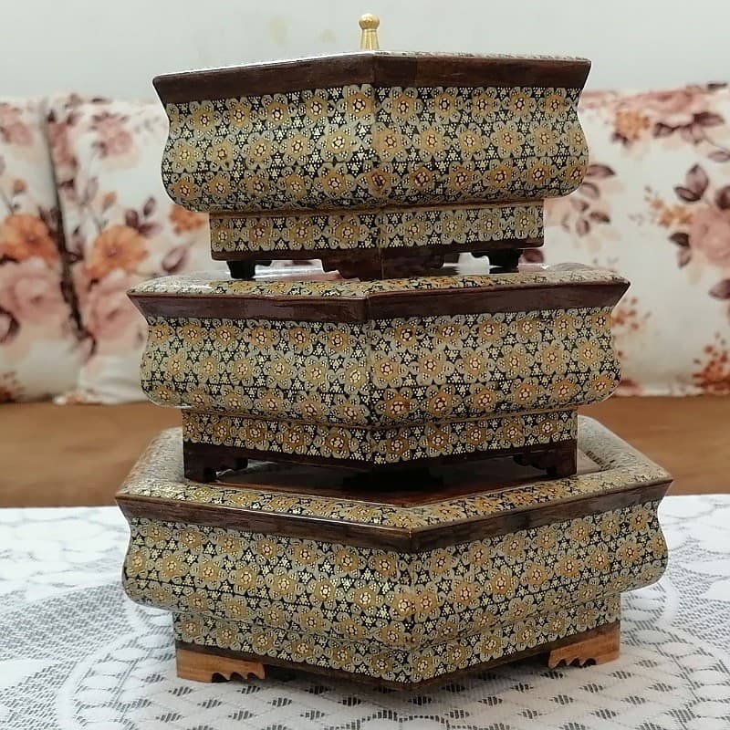 شکلات خوری خاتم کاری حوضی توراش مدل تخمه دار21در21 — تصویر ۳